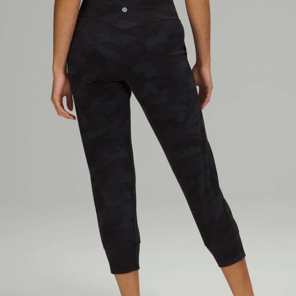 Lululemon Align High-Rise Jogger Crop Heritage 365 Camo Deep Coal Multi Size 2 - Picture 1 of 5